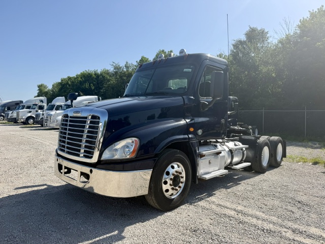 2018 Freightliner CA125-DC