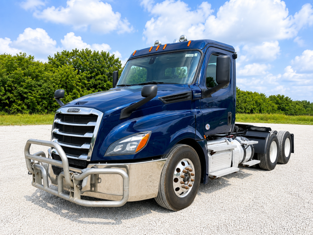 2020 Freightliner Cascadia 126