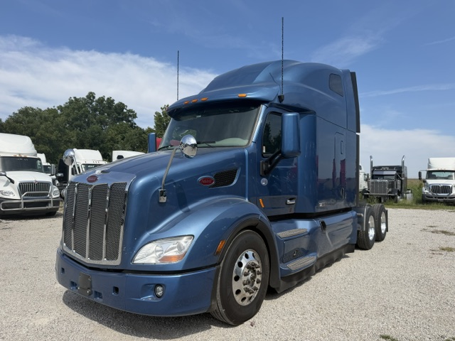 2022 Peterbilt 579
