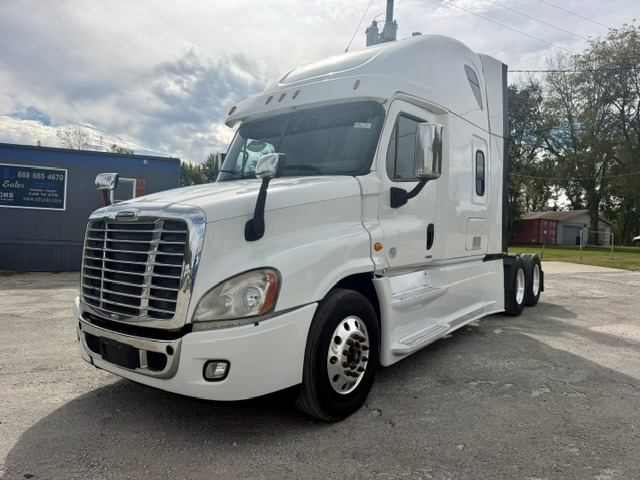 2015 Freightliner Cascadia 125