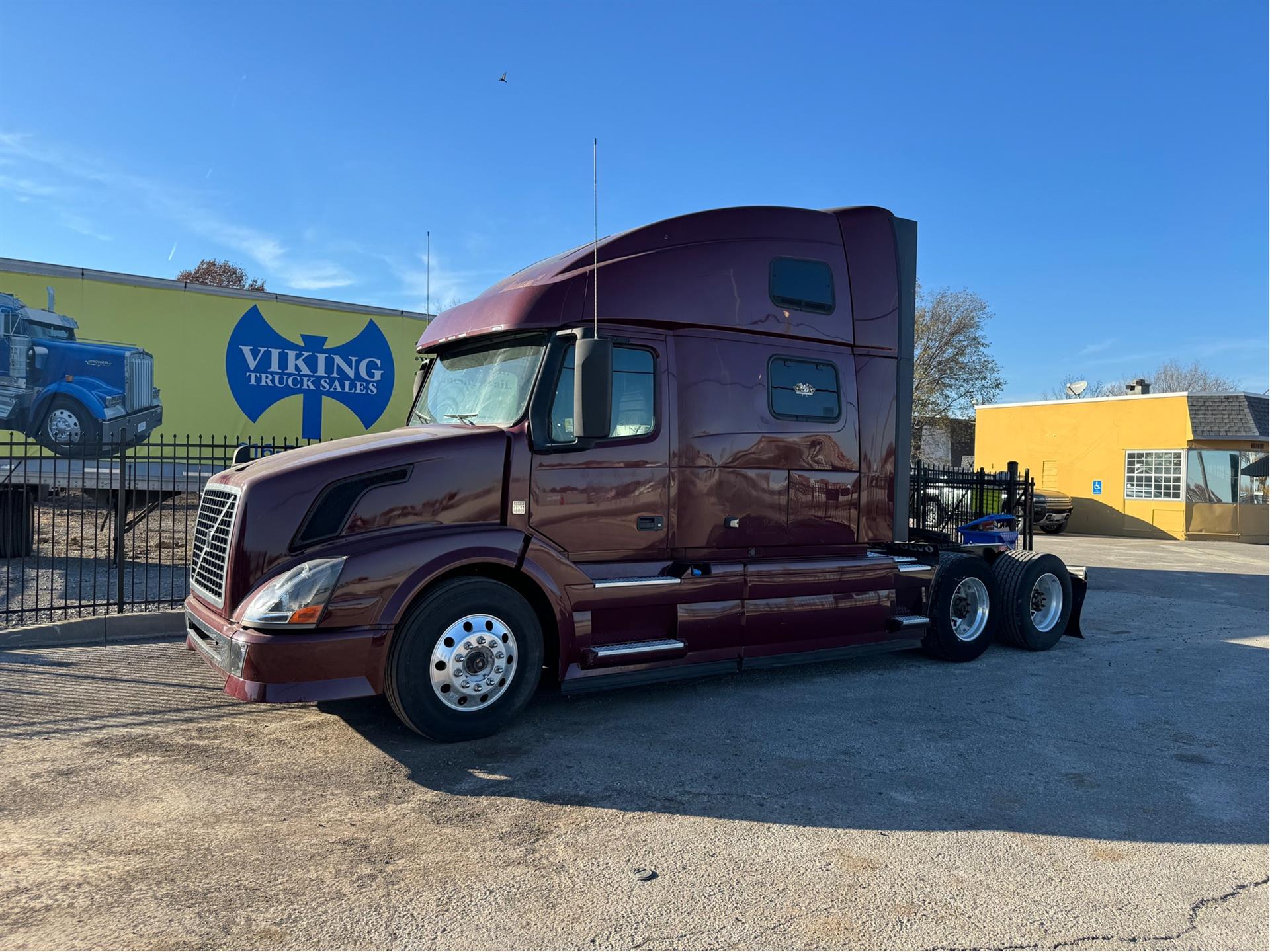 2015 VOLVO TRUCK Vnl780