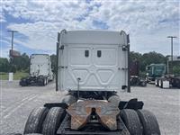 2017 Freightliner Cascadia 125