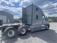 2023 Freightliner Cascadia126