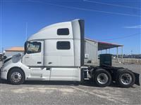 2023 Volvo VNL860