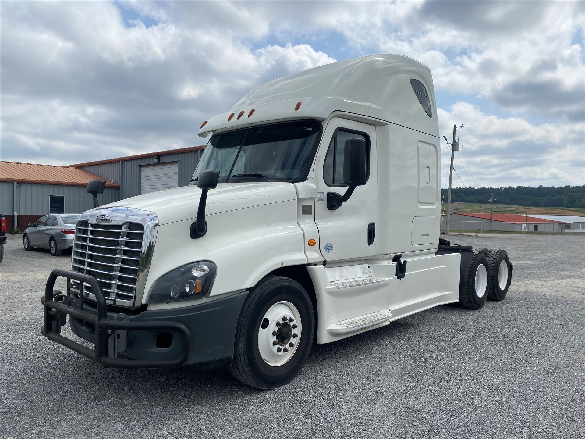 Freightliner Cascadia126 Semi Trucks For Sale