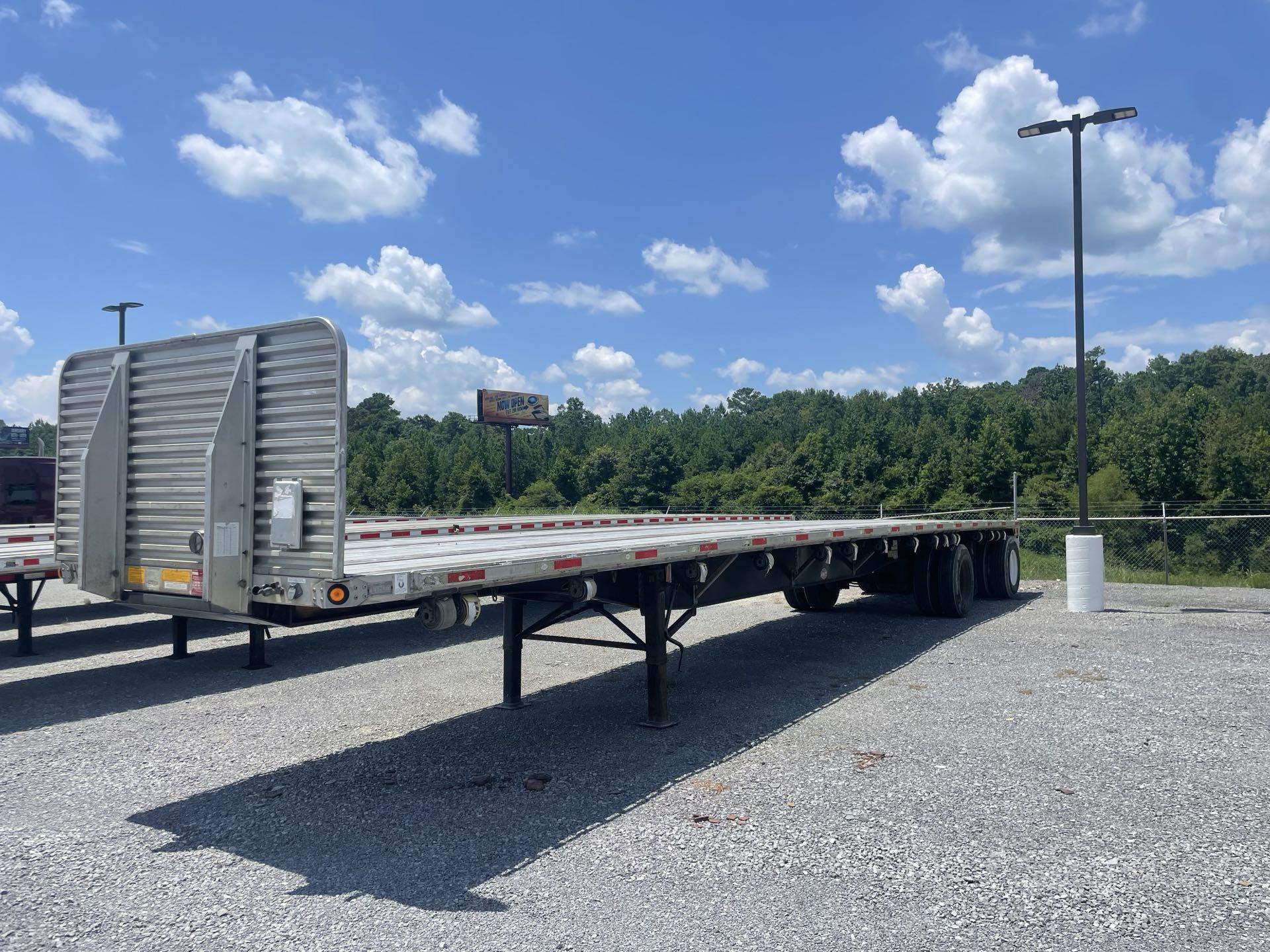2011 Utility 48x102