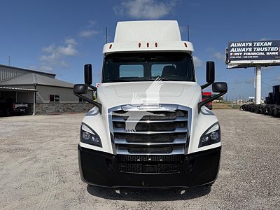 2019 Freightliner CASCADIA 126