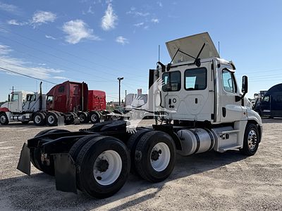 2019 Freightliner Cascadia 125
