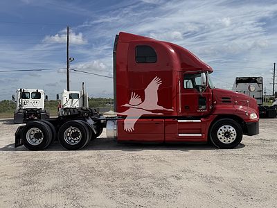 2017 Mack PINNACLE CXU613