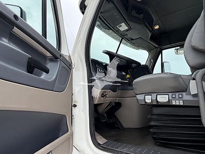 2019 Freightliner Cascadia 125