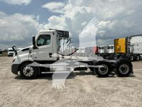 2020 Freightliner CASCADIA 116