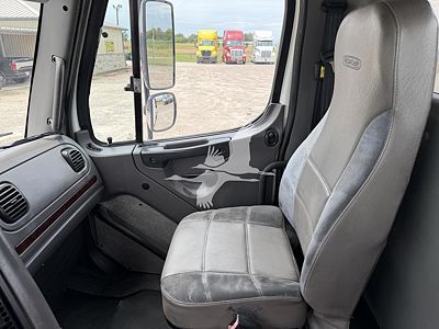 2013 Freightliner BUSINESS CLASS M2 112