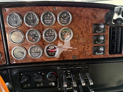 2005 Peterbilt 379