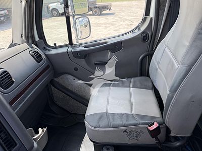 2012 Freightliner BUSINESS CLASS M2 112