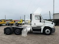 2016 Freightliner Cascadia 125