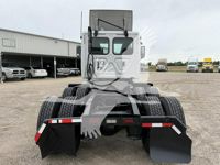 2020 Freightliner CASCADIA 126