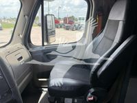 2018 Freightliner Cascadia 125