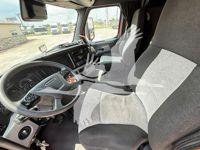 2020 Freightliner CASCADIA 116