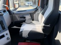 2019 Freightliner CASCADIA 126