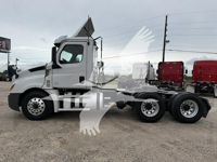 2020 Freightliner CASCADIA 126