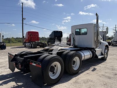2011 Kenworth T370