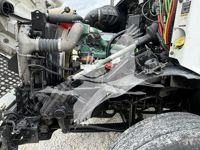 2015 Volvo VNM42T200