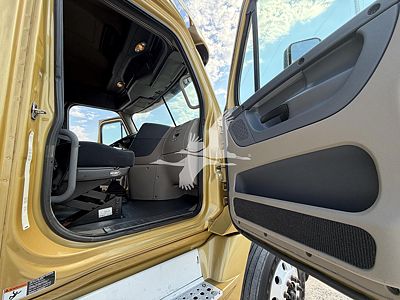 2015 Freightliner Cascadia 125