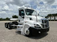 2019 Freightliner CASCADIA 113