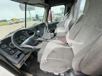 2016 Freightliner Cascadia 125