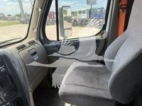 2019 Freightliner CASCADIA 113