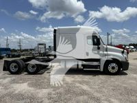 2018 Freightliner Cascadia 125