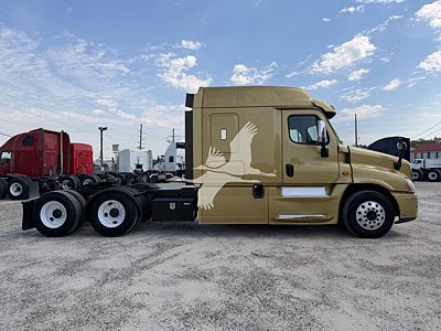 2015 Freightliner Cascadia 125
