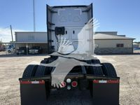 2020 Freightliner CASCADIA 126