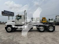 2012 Mack PINNACLE CHU613