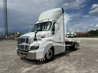 2019 Freightliner CASCADIA 113