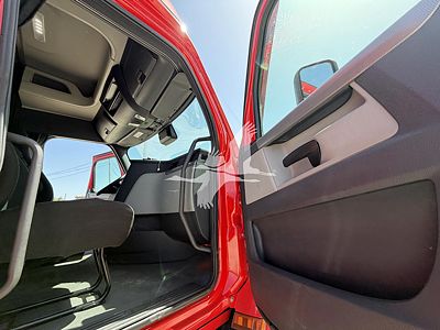 2021 Freightliner CASCADIA 116
