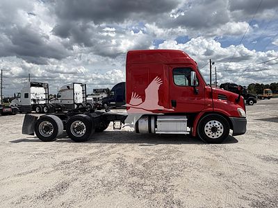 2018 Freightliner CASCADIA 113