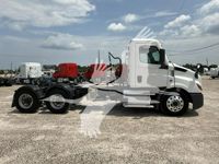 2020 Freightliner CASCADIA 116