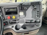 2016 Freightliner Cascadia 125