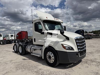 2019 Freightliner CASCADIA 126