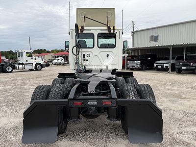 2020 Freightliner CASCADIA 126