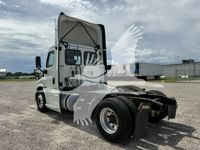 2019 Freightliner CASCADIA 113