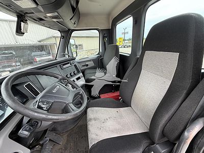 2020 Freightliner CASCADIA 126