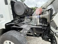 2015 Volvo VNM42T200