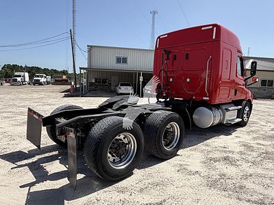2021 Freightliner CASCADIA 116