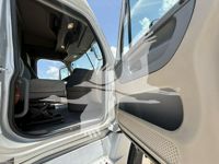 2016 Freightliner Cascadia 125