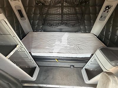 2015 Freightliner COLUMBIA 120