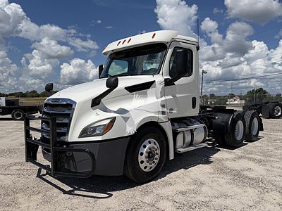 2019 Freightliner CASCADIA 126