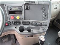 2011 Freightliner Cascadia 125