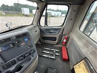 2016 Freightliner CASCADIA 113